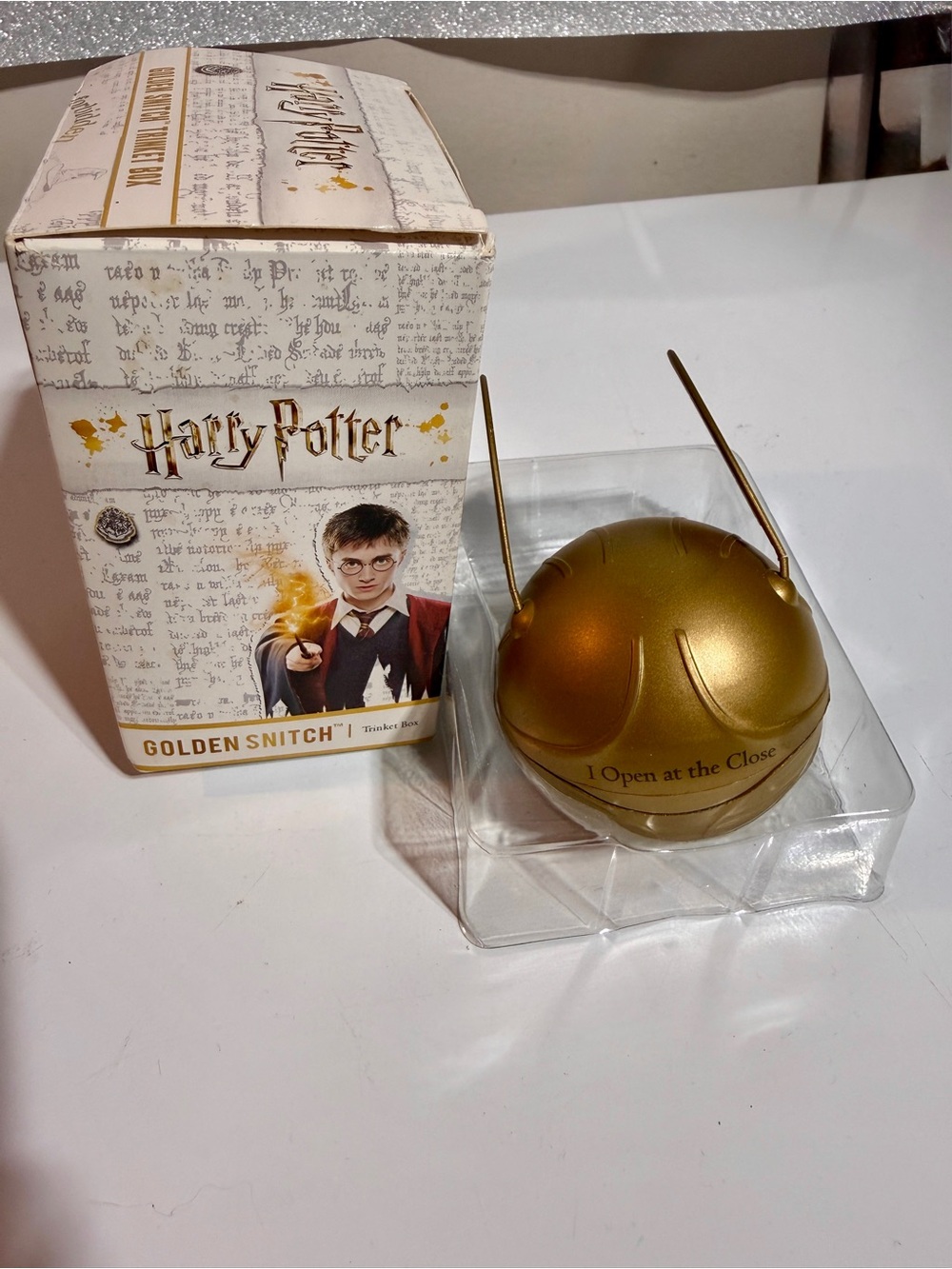 Loot crate Warner Bros. Harry Potter Golden Snitch Trinket Box NEW in box.
